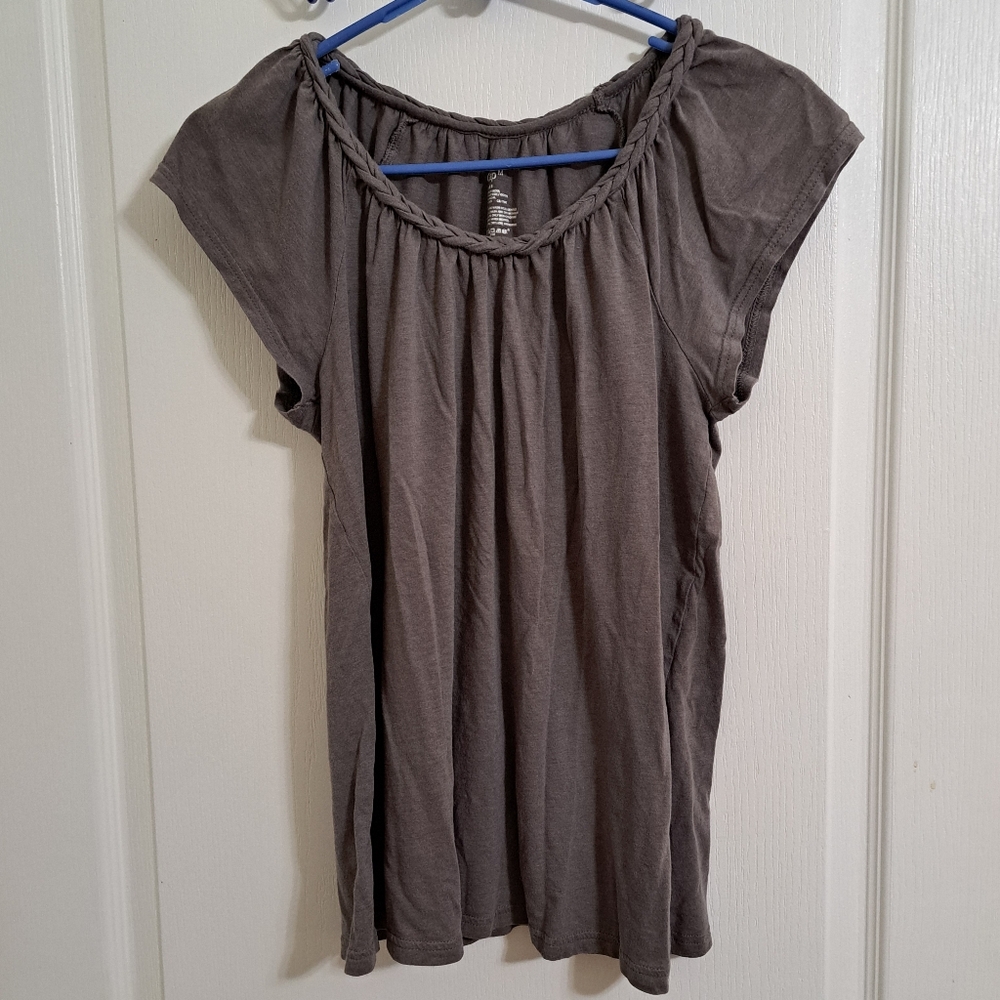Gap Gray Tee Cap Sleeves Braided Collar Size Medium